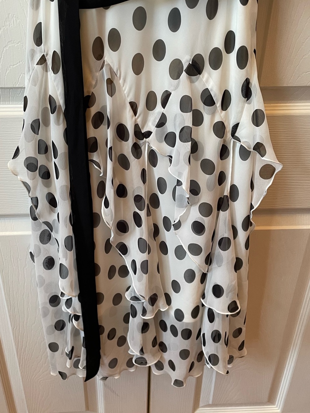 Robbie Bee Black and White Polka Dot Sleeveless Midi Dress - Picture 6 of 9